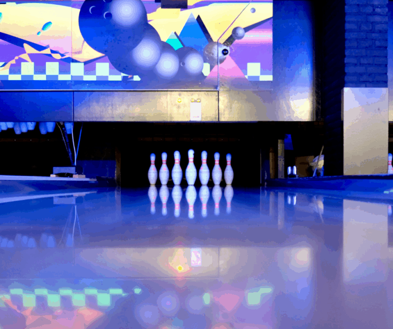 Top 5 Bowling Alleys Gold Coast Group Transport Australia